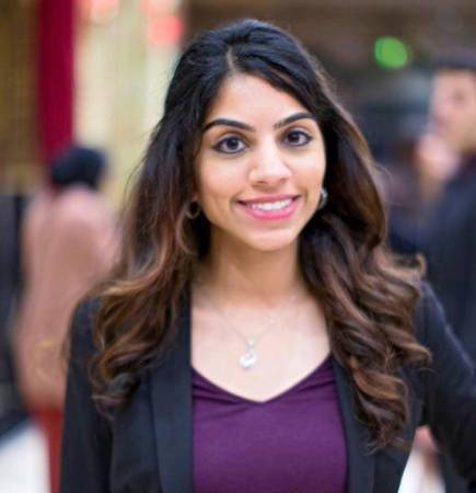 Kinza Khan official headshot